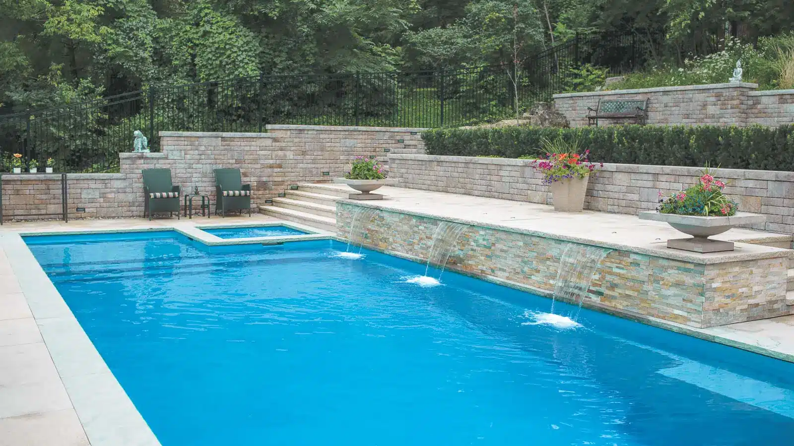 The Ultimate by Leisure Pools